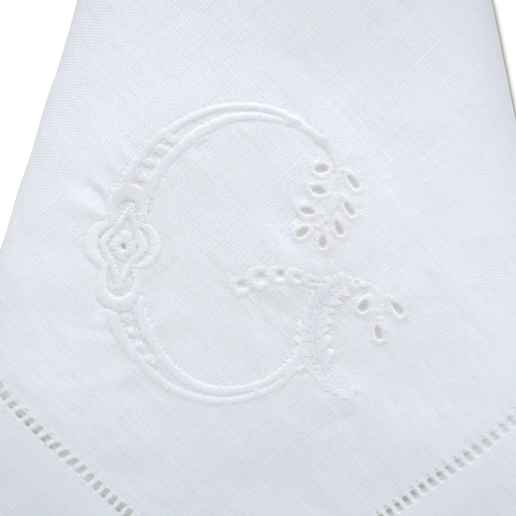 Chefanie Uppercase "G" Cutwork Dinner Napkins Online